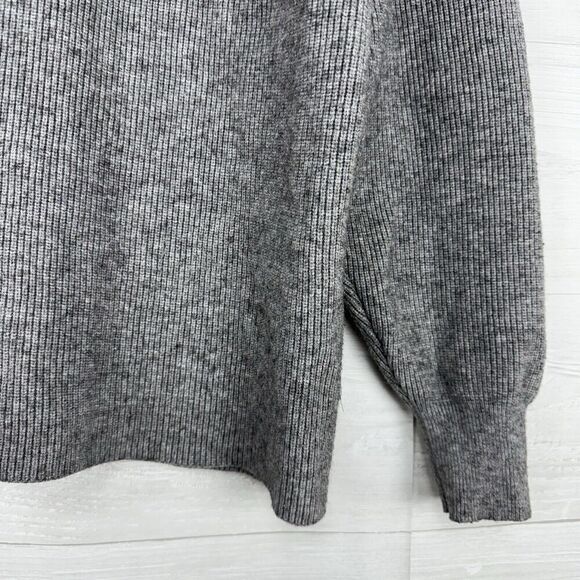 Free People Softly Structured Tunic Oversized Sweater Size S Gray Turtleneck - Picture 6 of 15